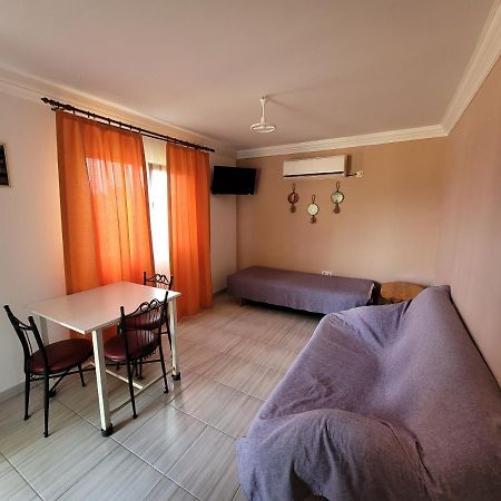 Apsa Butik Hotel Sukhumi Exterior foto