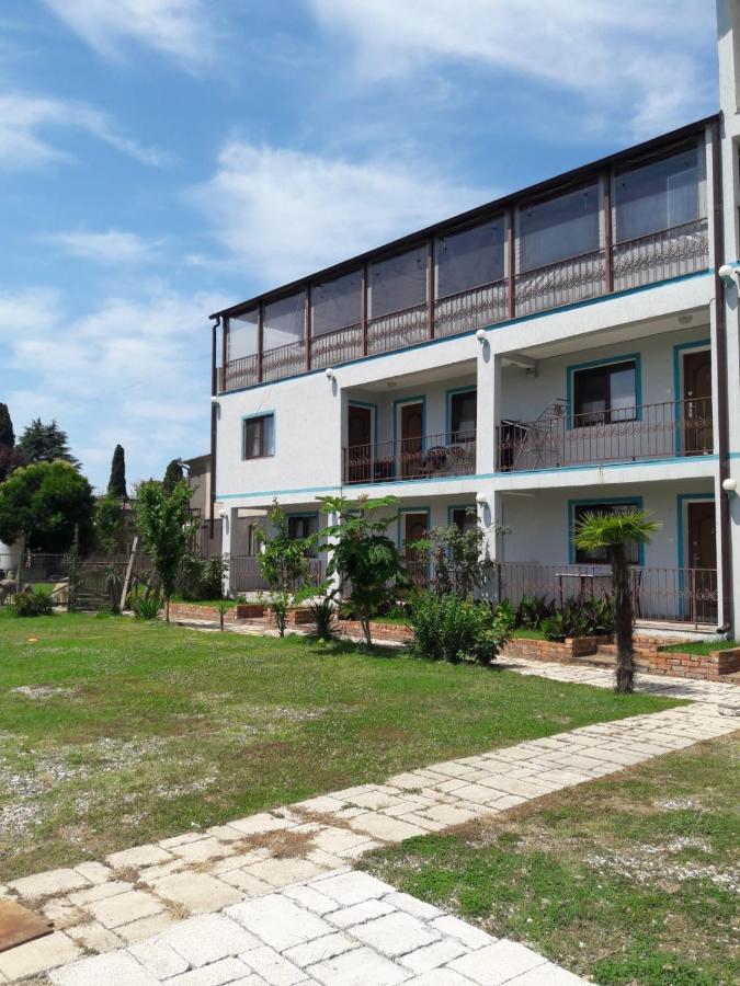 Apsa Butik Hotel Sukhumi Exterior foto