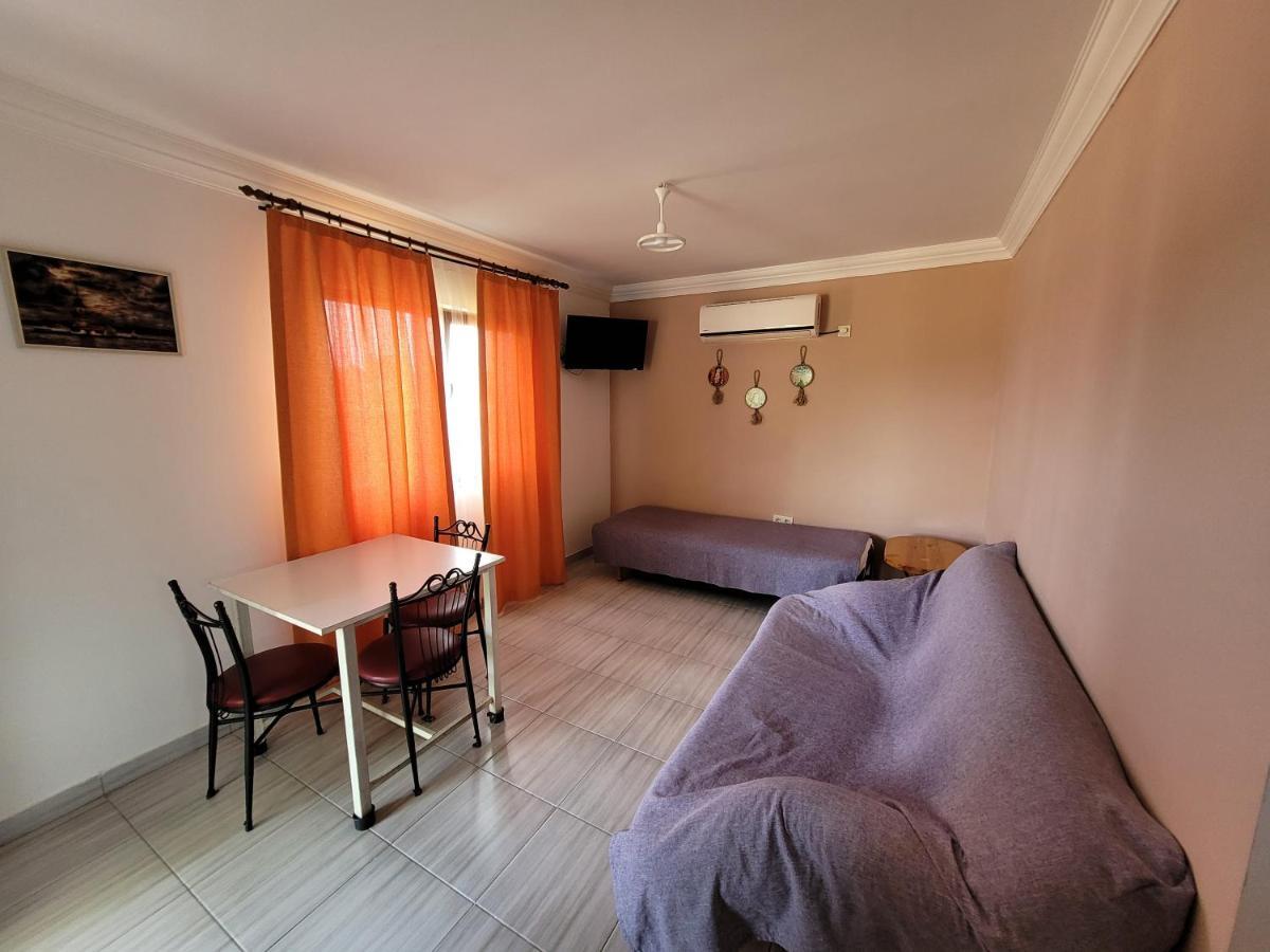 Apsa Butik Hotel Sukhumi Exterior foto